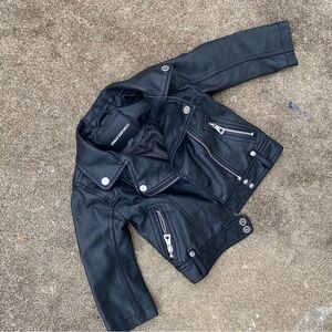 Urban‎ Republic 2T Classic Black Jacket